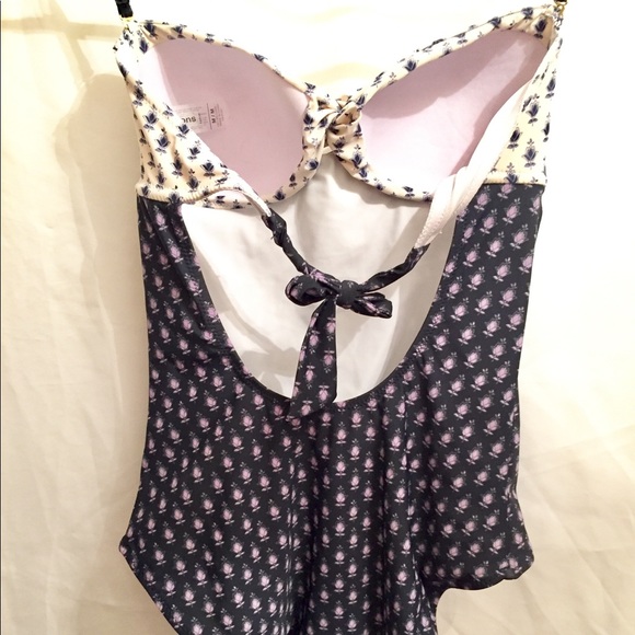 Simon's Retro Style Navy Blue & White Swimsuit - Picture 2 of 8